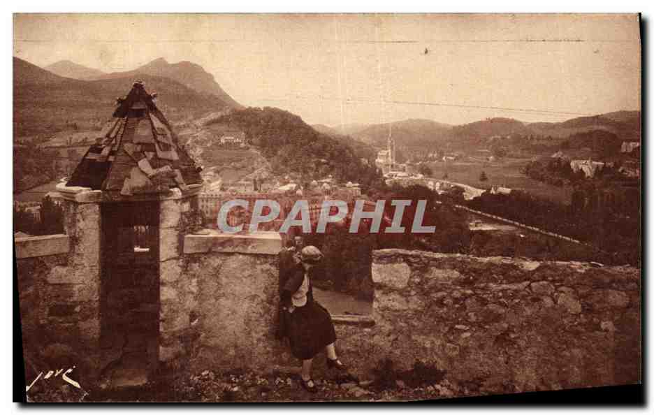 CPA Lourdes Vue d Ensemble prise du Chateau Fort