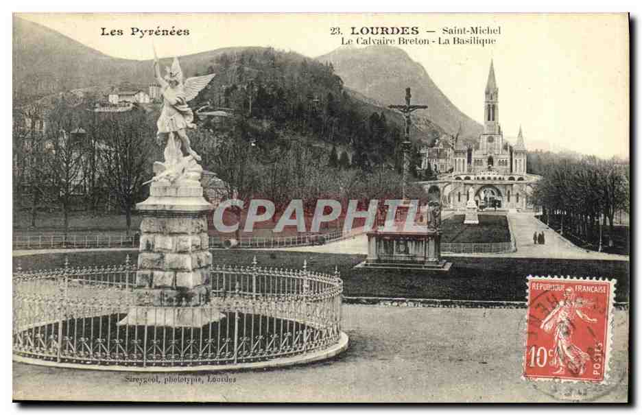 CPA Lourdes Saint Michel Le calvaire breton La basilique