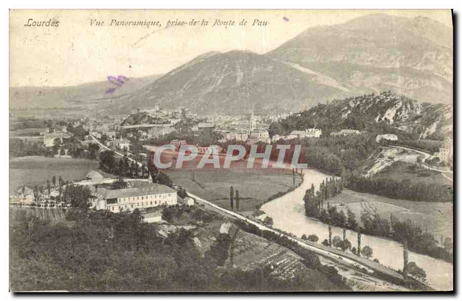 Lourdes — Vue Panoramique, prise de la Route de Pau — Éditeur : V. Bézard, n° 12