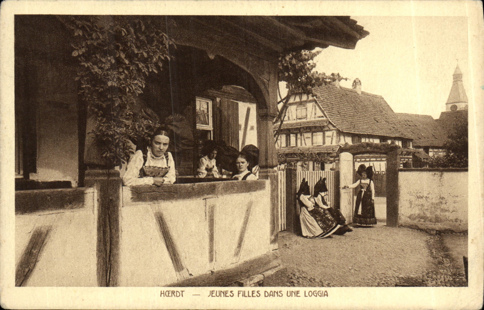CPA Hoerdt Jeunes Filles Dans Une Loggia Folklore