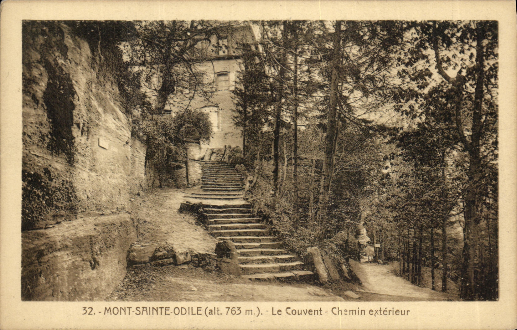 Mont-Sainte-Odile (alt. 763 m.) - Le Couvent - Chemin extérieur