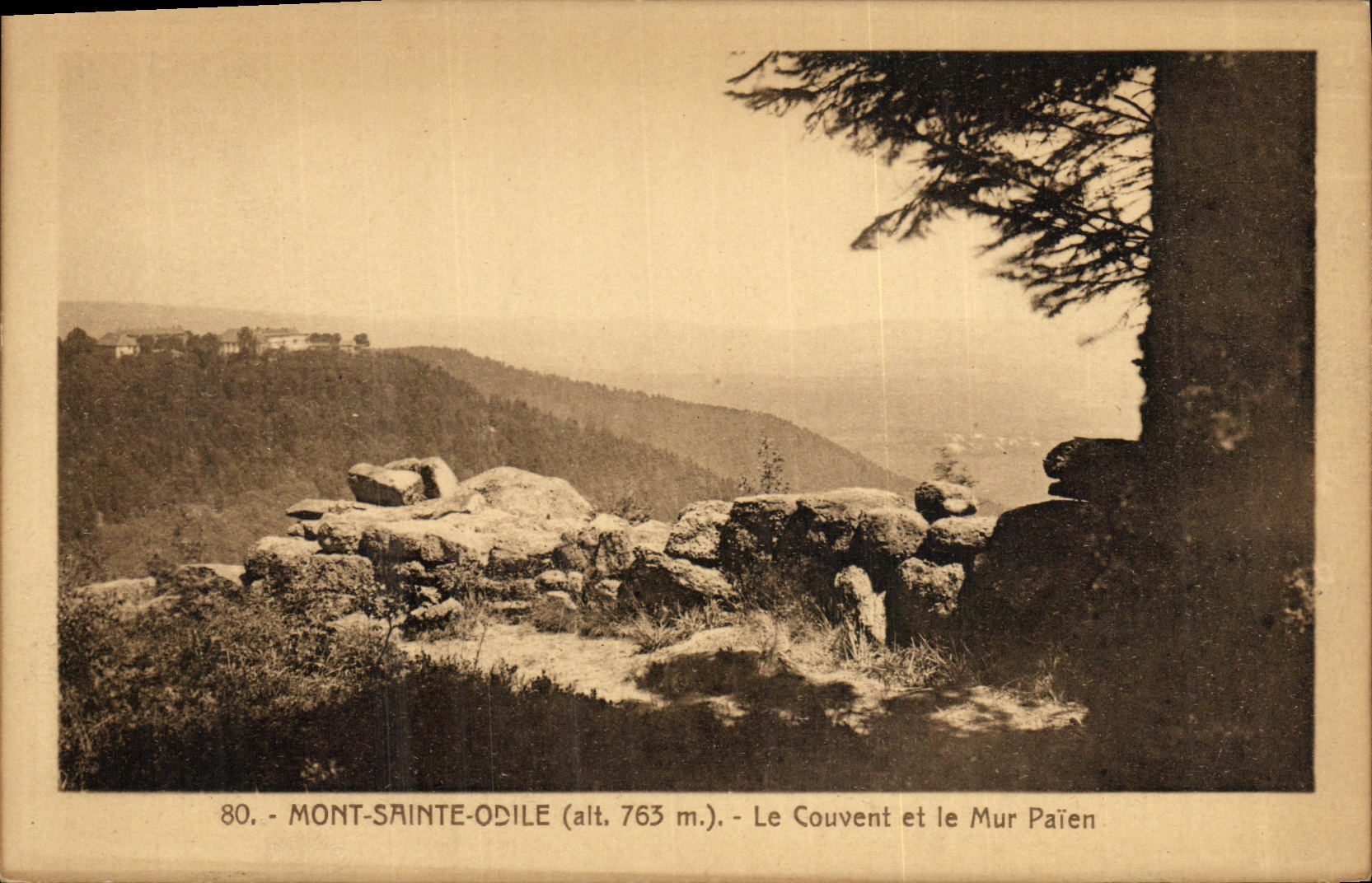 Mont-Sainte-Odile (alt. 763 m.) — Le Couvent et le Mur Païen — Éditeur non visible
