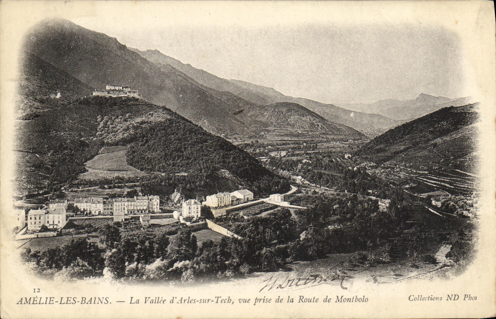 CPA Amelie Les Bains La Valle Arles sur Tech Vue Prise de Montbolo