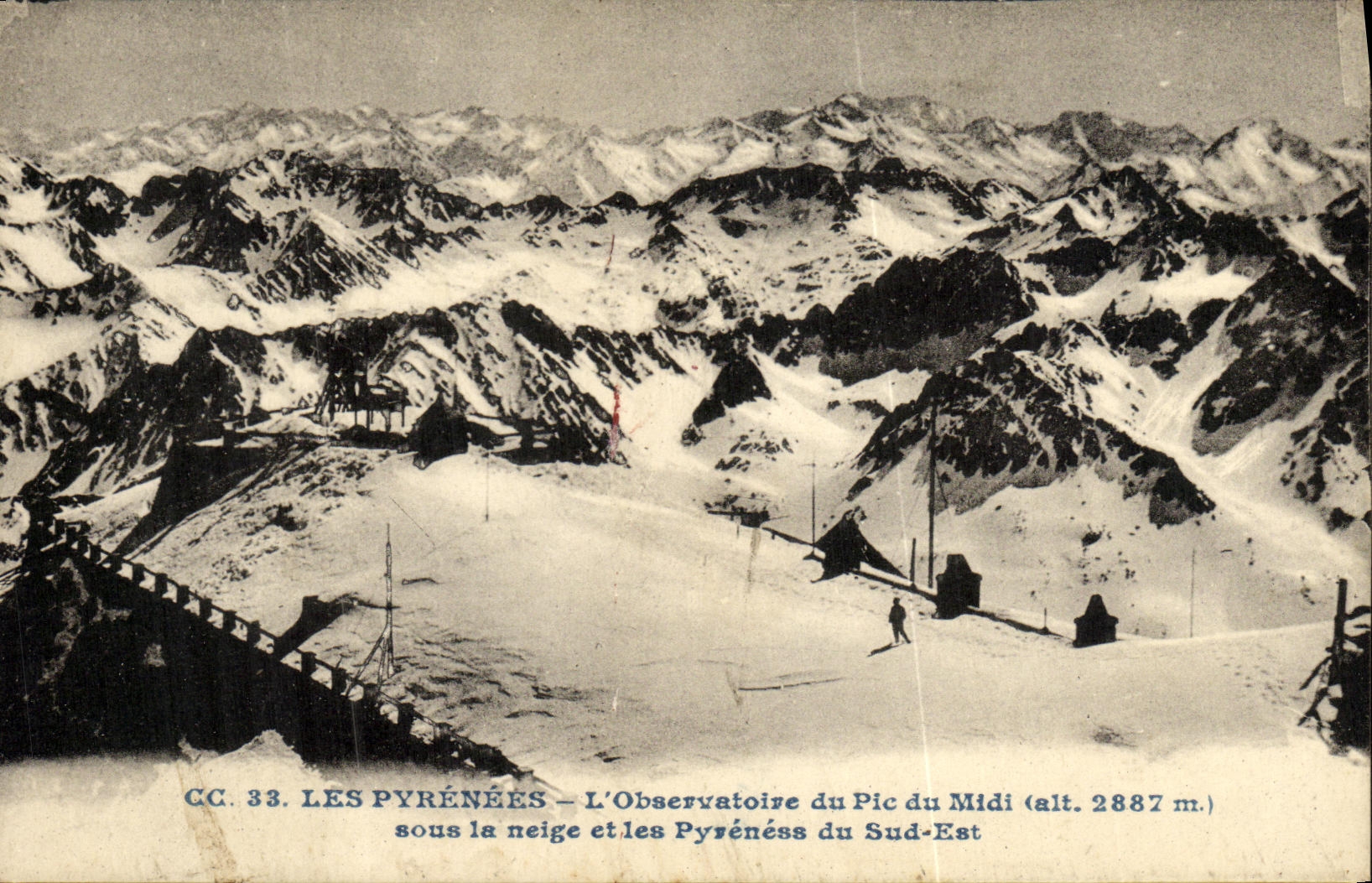 CPA Perpignan Les Pyrenees L Oservatoire du Pic Du Midi sous la neige et les Pyrenees du Sud ESt