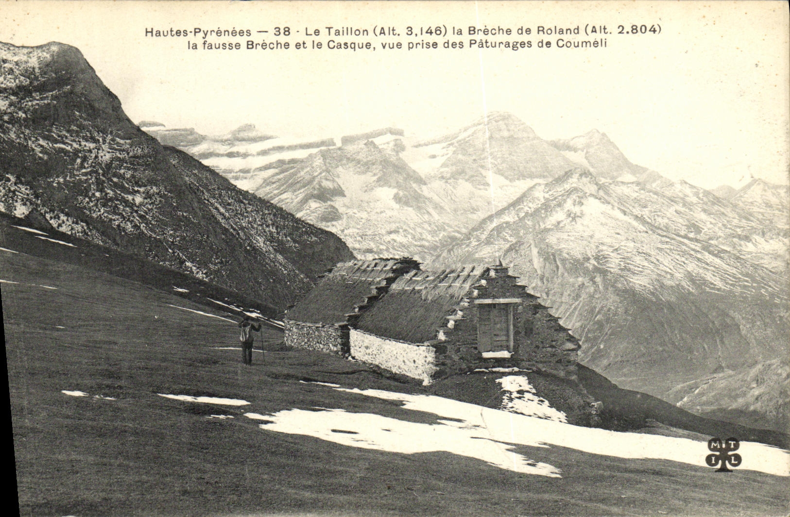 Hautes-Pyrénées — Le Taillon (Alt. 3.146) et la Brèche de Roland (Alt. 2.804), vue prise des Pâturages de Couméli — MITIL