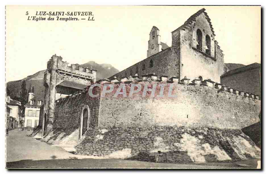 CPA Luz Saint Sauveur L Eglise des Templiers