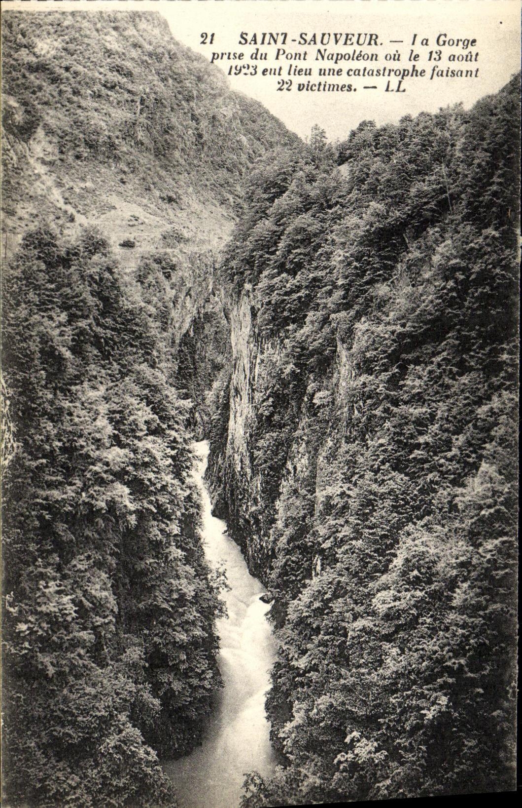CPA Saint Sauveur La gorge prise du Pont Napoleon