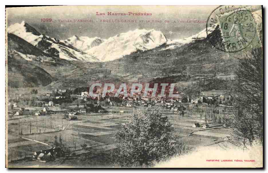 CPA Vallee Argeles Argeles Gazost et le fond de l a vallee d Azun