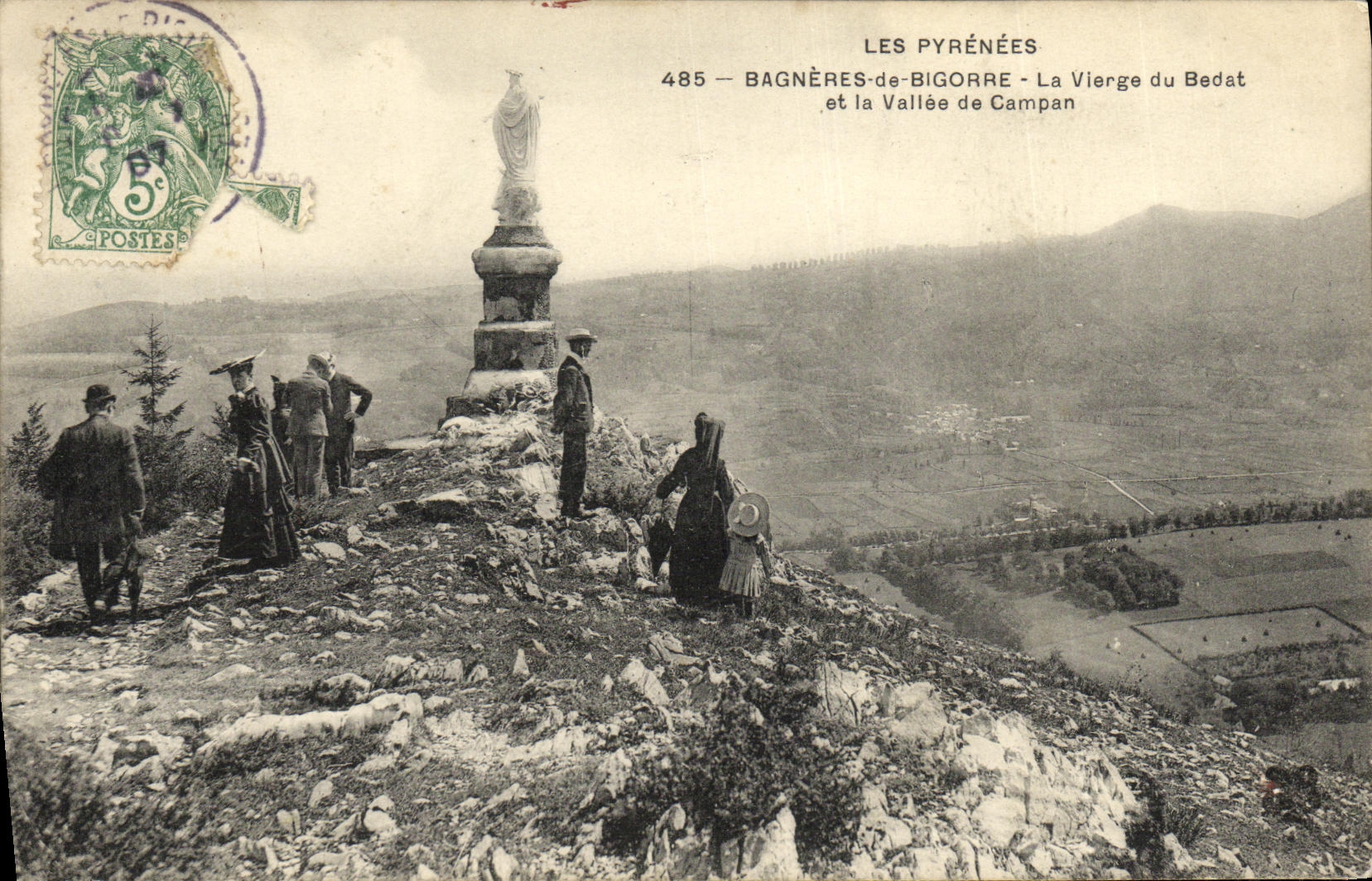 CPA Bagneres de Bigorre La Vierge du Bedat et la Vallee de Campan
