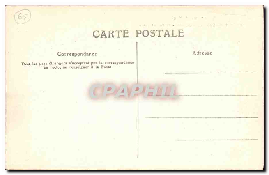 Bagnères-de-Bigorre — Place Lafayette — éditeur Les Pyrénées, n° 461 — Reverso