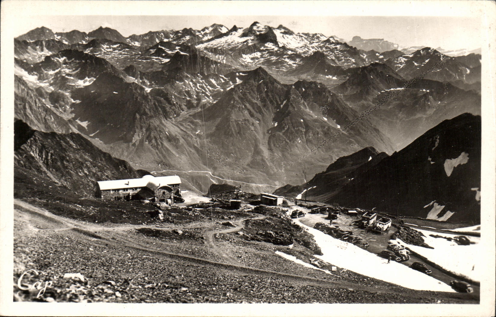 CPA Bagneres de Bigorre Vue prise du pic du Midi et les Laquets
