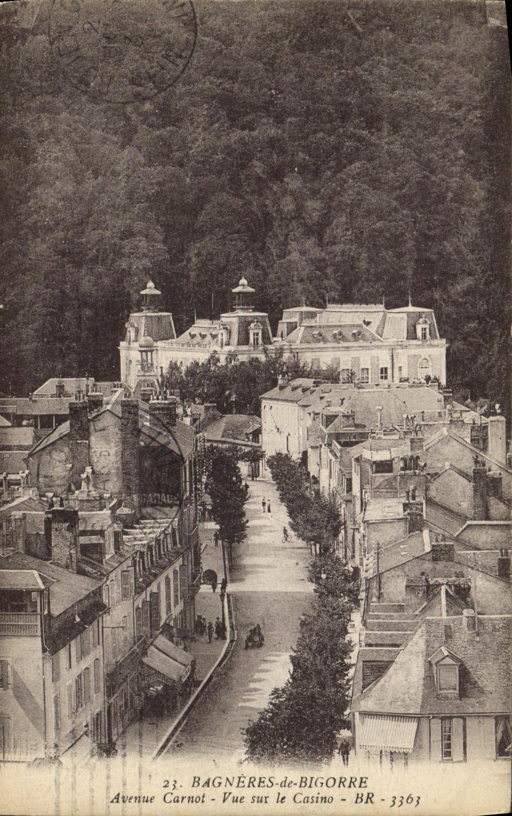 Bagnères-de-Bigorre — Vue sur le Casino — Avenue Carnot — BR-3363