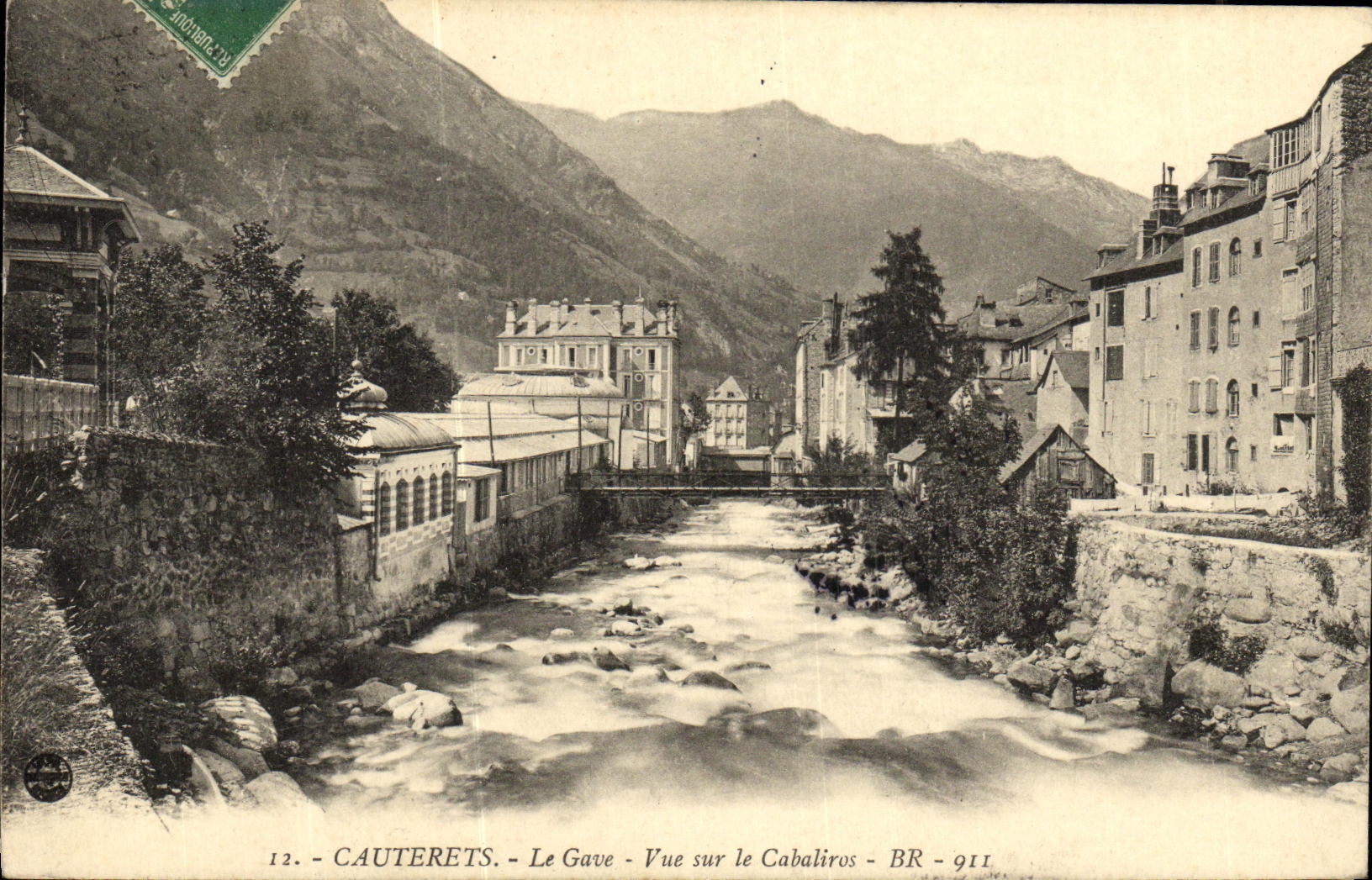 Cauterets - Vue sur le Gave et le Cabaliros - BR - 911