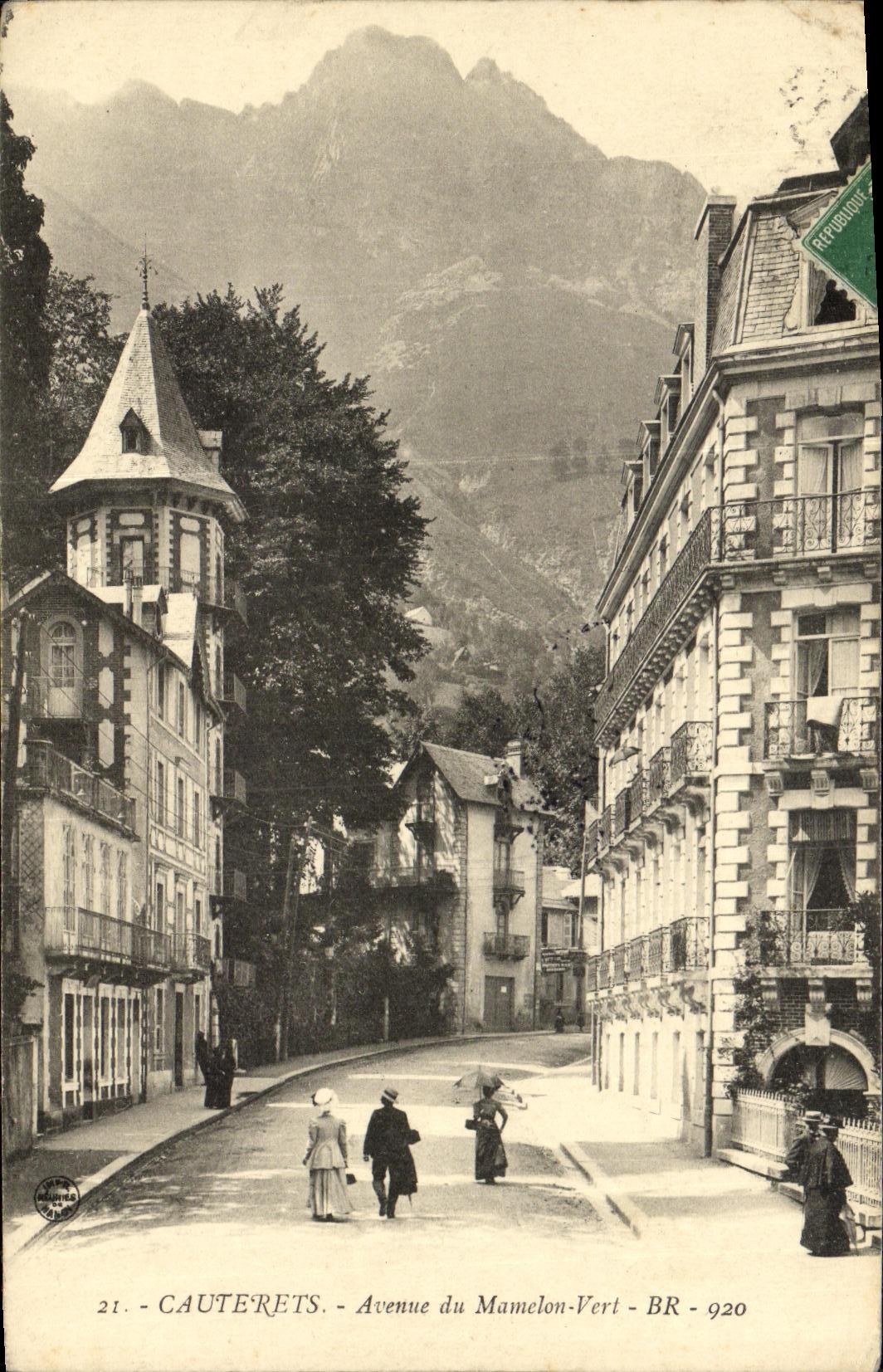 CPA Cauterets Avenue du Mamelon Vert