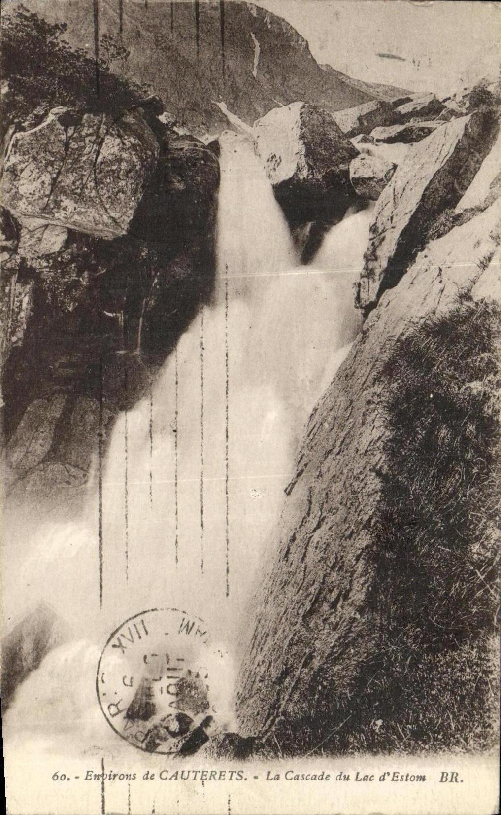 CPA Environs de Cauterets La Cascade du Lac d Estom