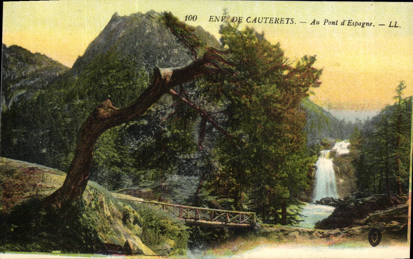 CPA Env de Cauterets Au Pont d Espagne