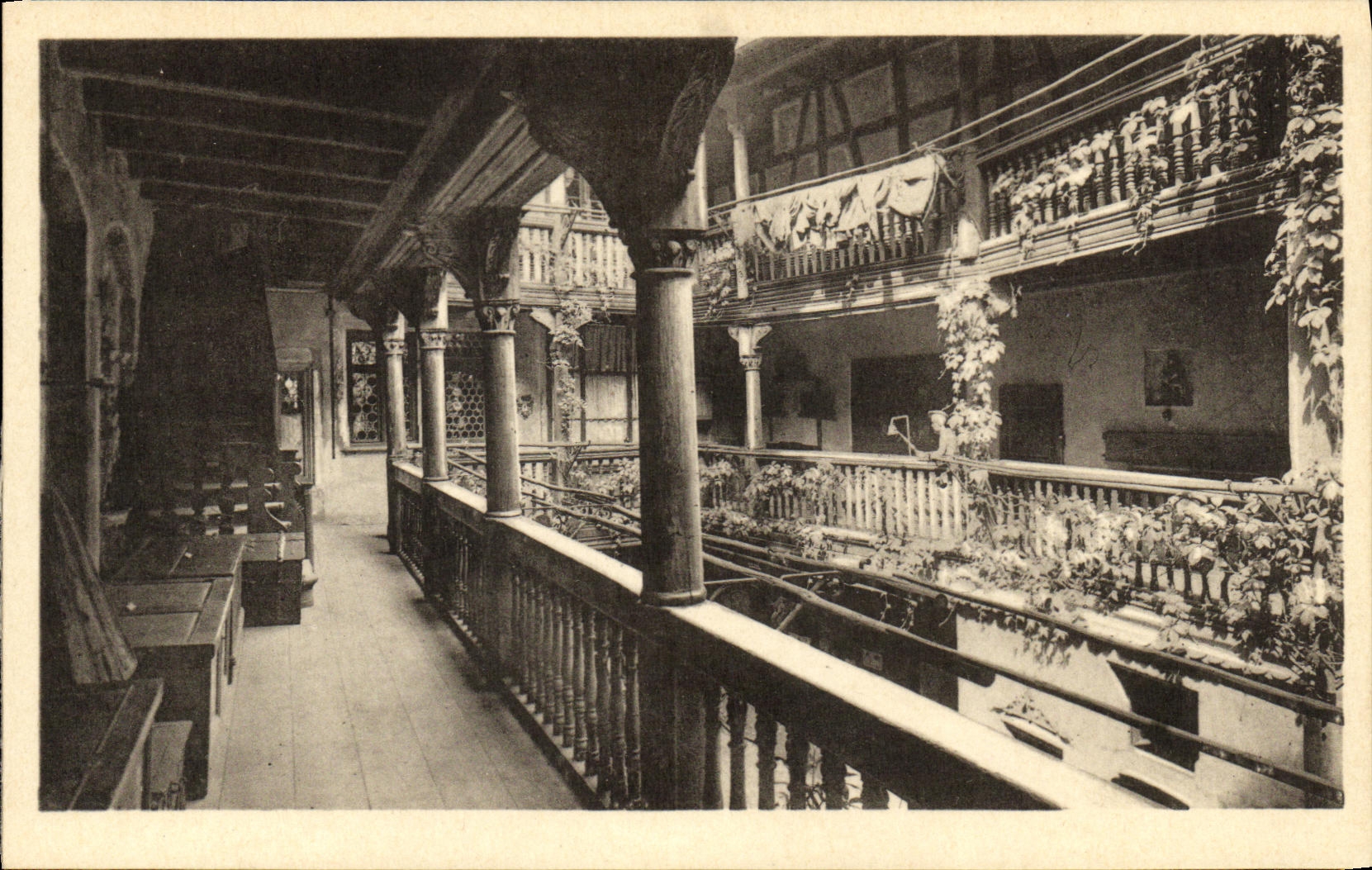 CPA Musee Alsacien La Galerie Strasbourg