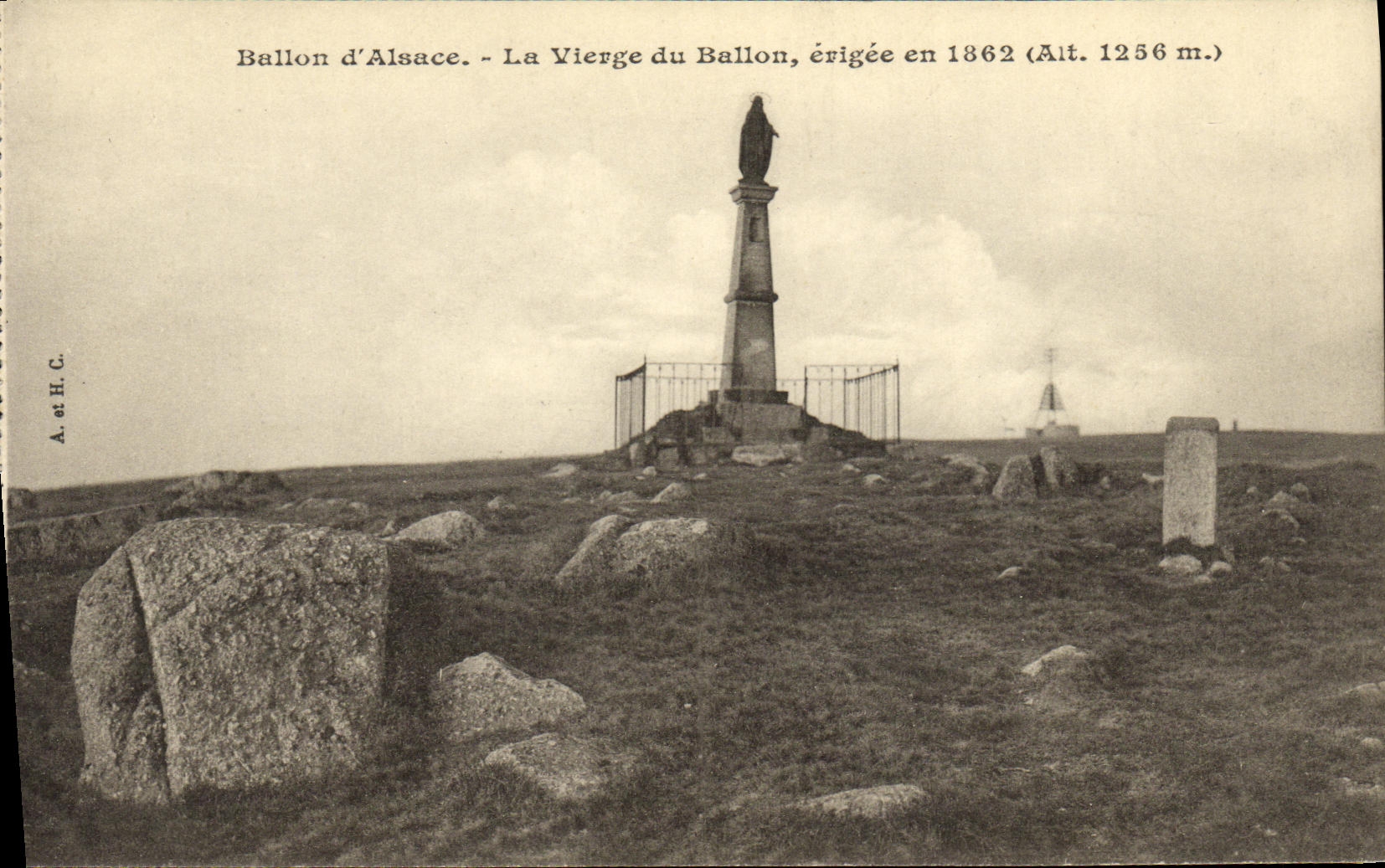 Ballon d'Alsace — La Vierge du Ballon, érigée en 1862 (Alt. 1256 m.) — A. et H. C.