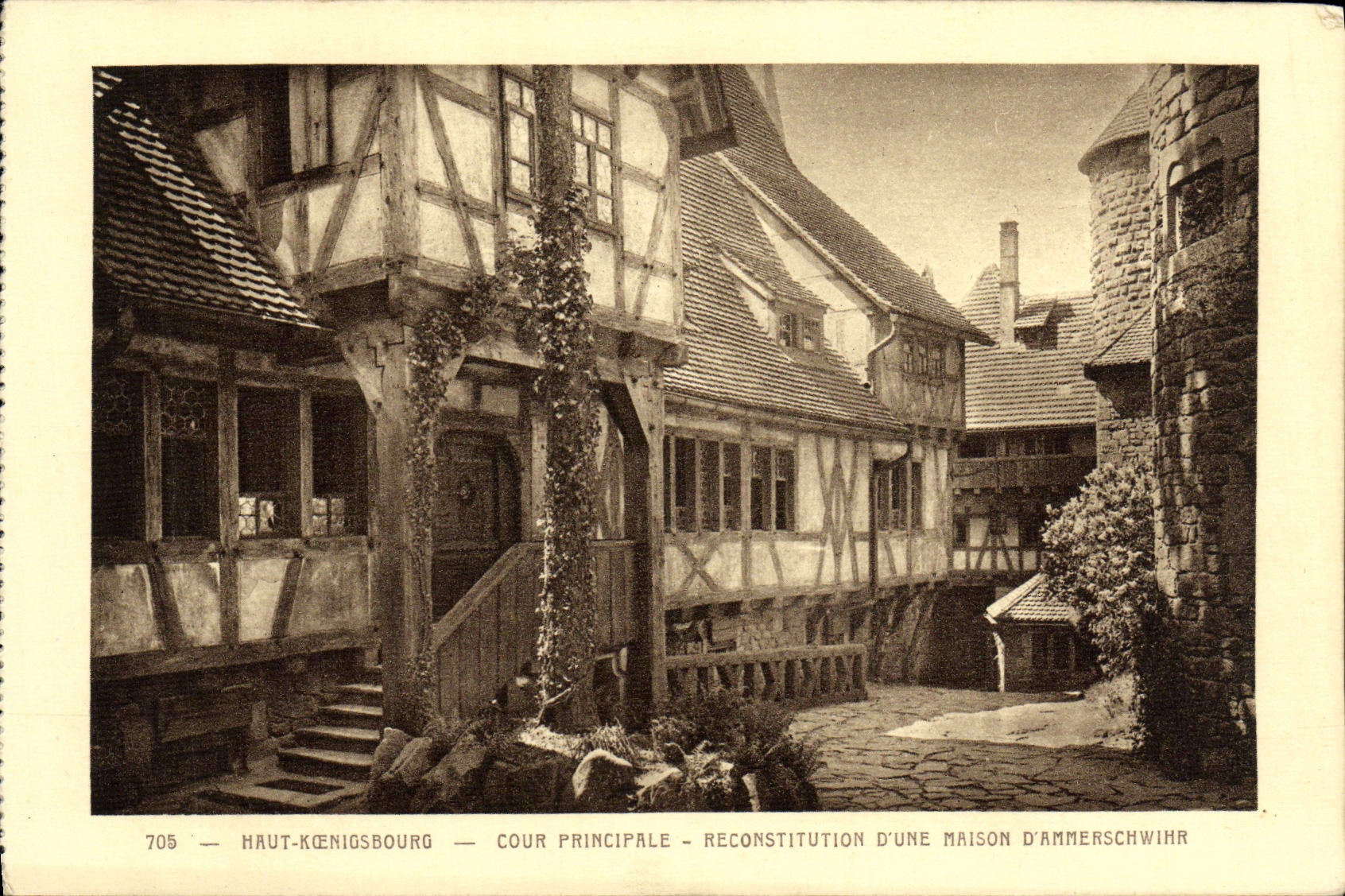 Haut-Kœnigsbourg — Cour principale — Reconstitution d'une maison d'Ammerschwihr