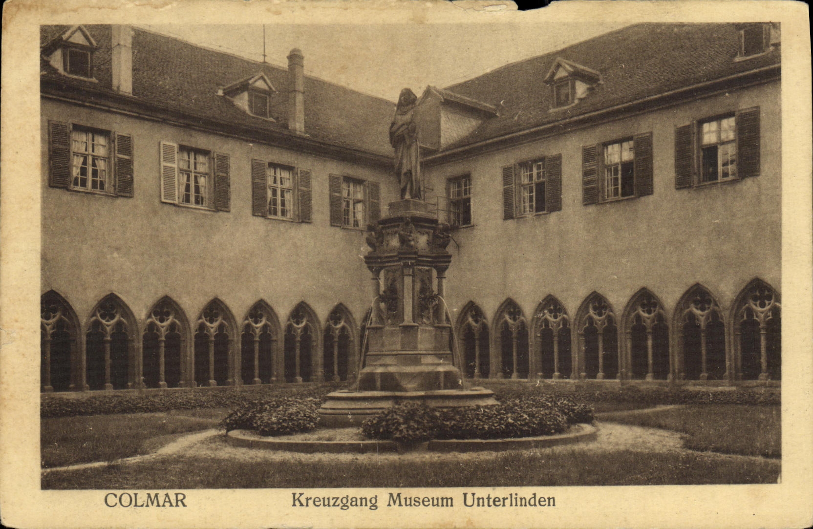 CPA Colmar Kreuzgang Museum Unterlinden