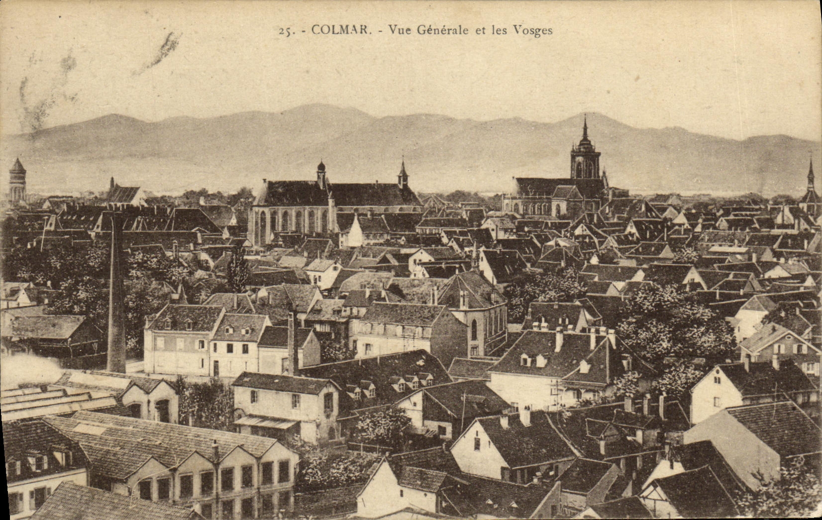 CPA Colmar Vue Generale et les vosges