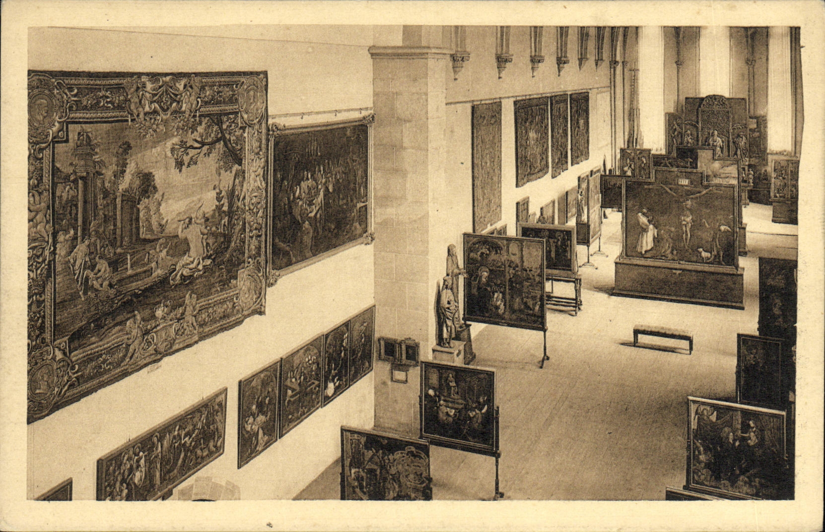 Musée des Unterlinden — Chapelle et peintures des primitifs — Société Schoeninger, Colmar