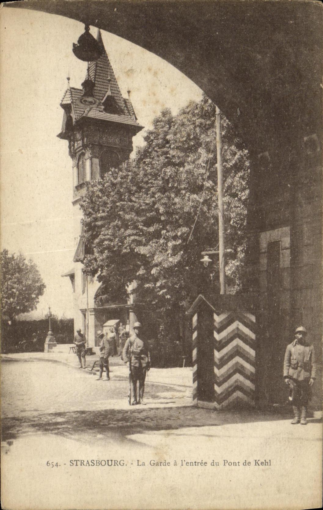 Strasbourg - La Garde à l'entrée du Pont de Kehl — éditeur Bergeret, n° 654