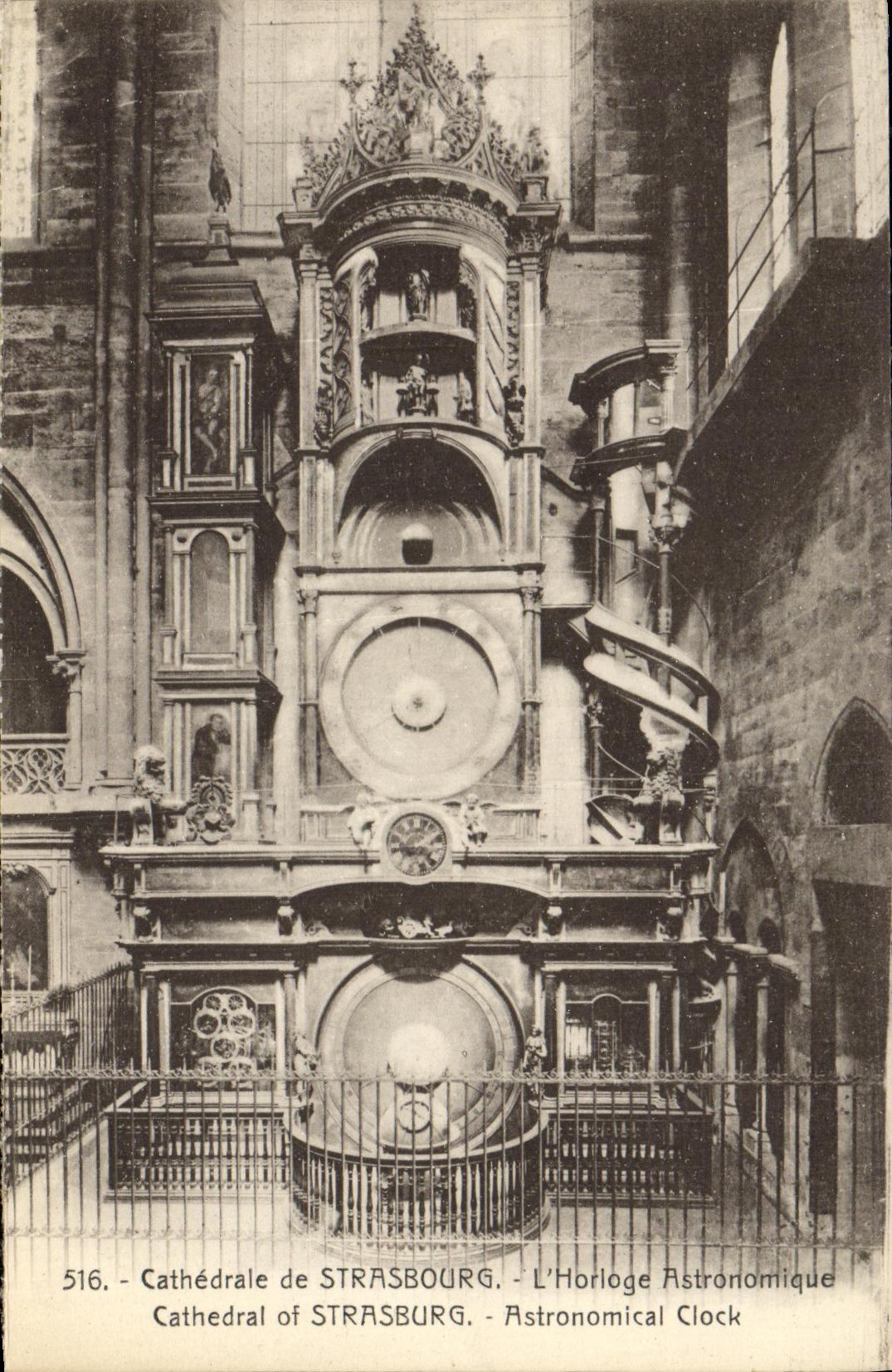 CPA Strasbourg Le Cathedrale L Horloge Astronomique