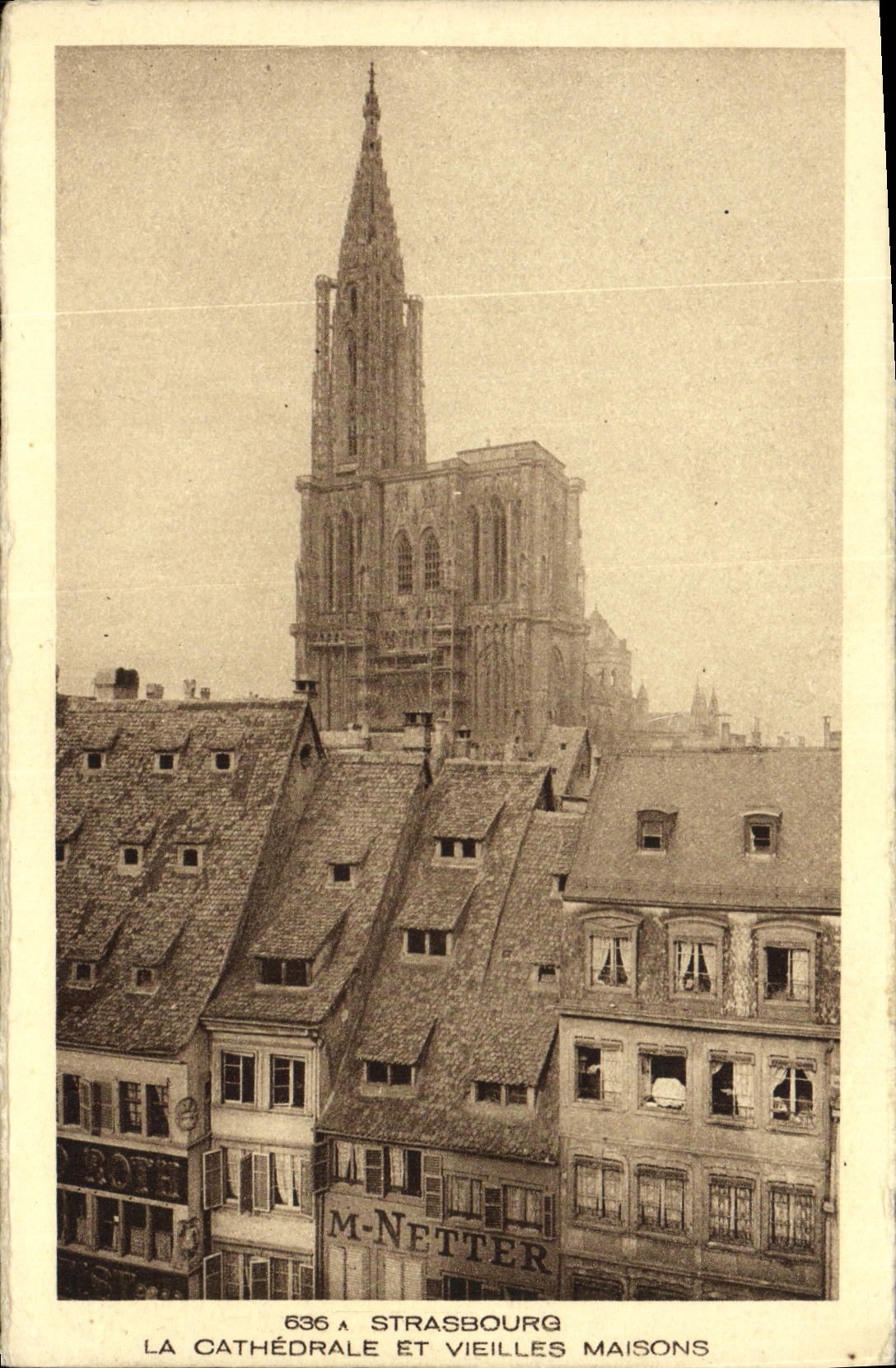 CPA Strassburg La Cathedrale Et Vieilles Maisons