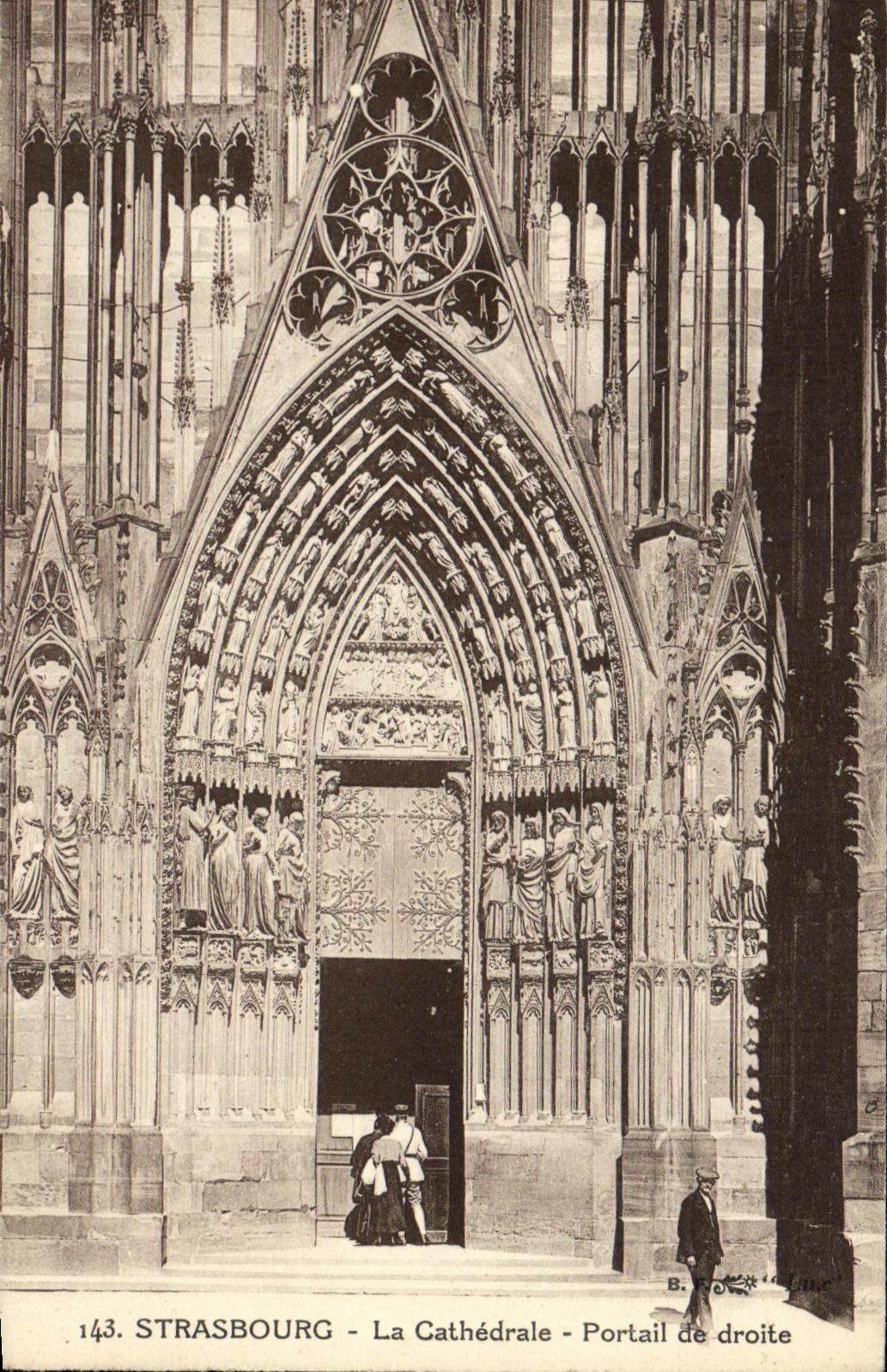 CPA Strasbourg La Cathedrale Portail de Droite