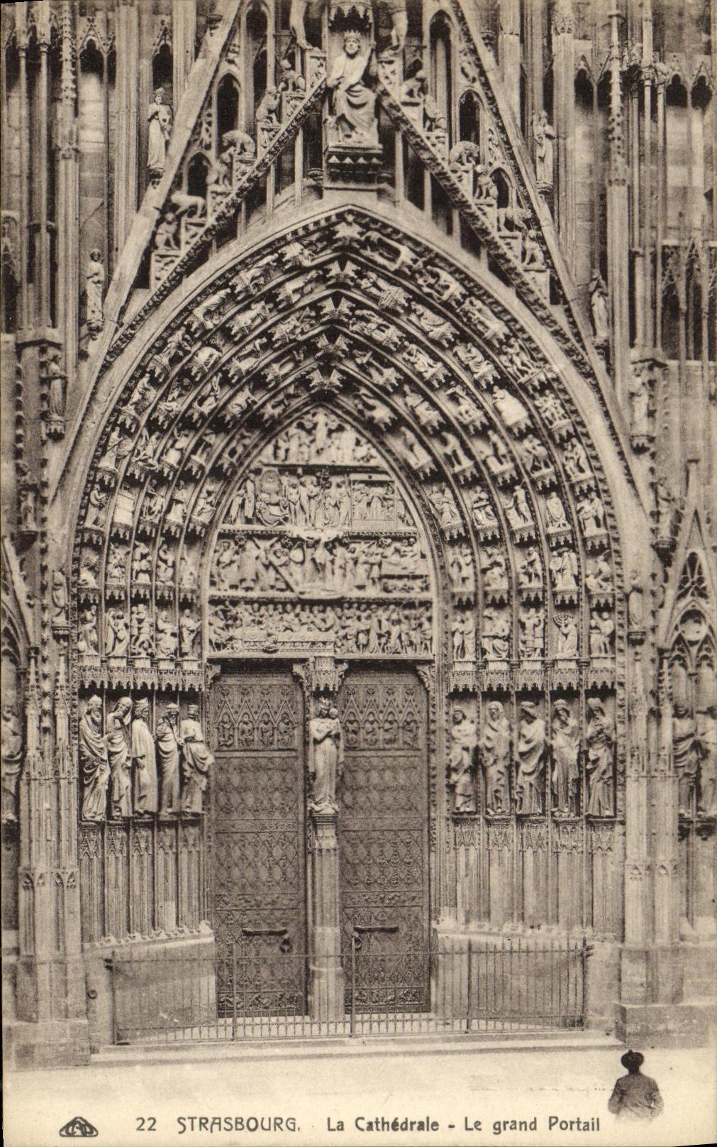 CPA Strasbourg La Cathedrale Le grand Portail
