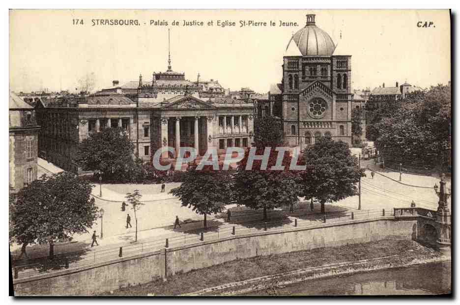 CPA Strasbourg Palais de Justice et Eglise St Pierre le Jeune