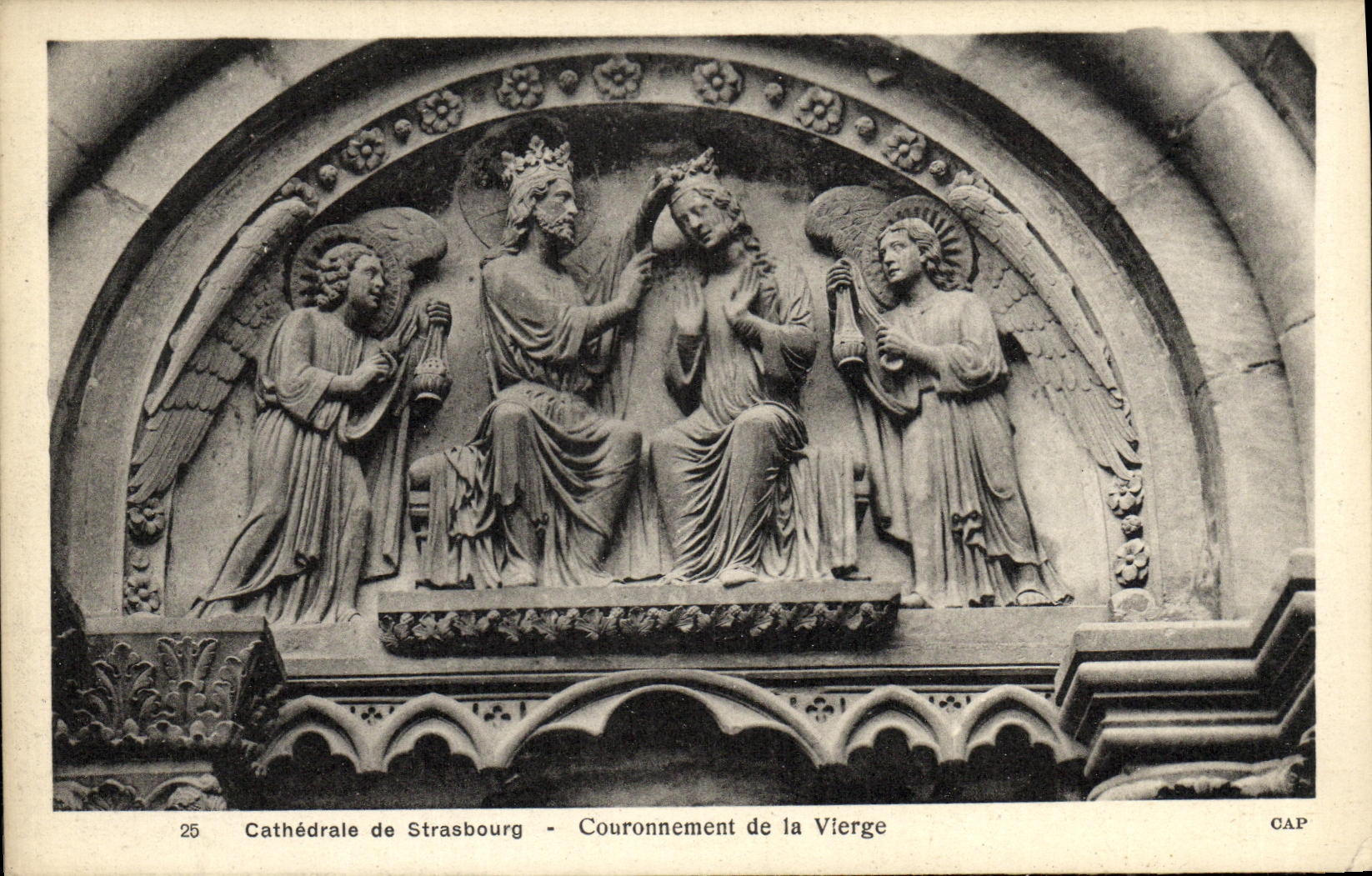 CPA Cathedrale De Strasbourg Couronnement de la Vierge
