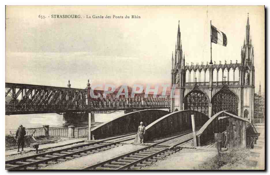 CPA Strasbourg La Garde des Ponts du Rhin Militaria