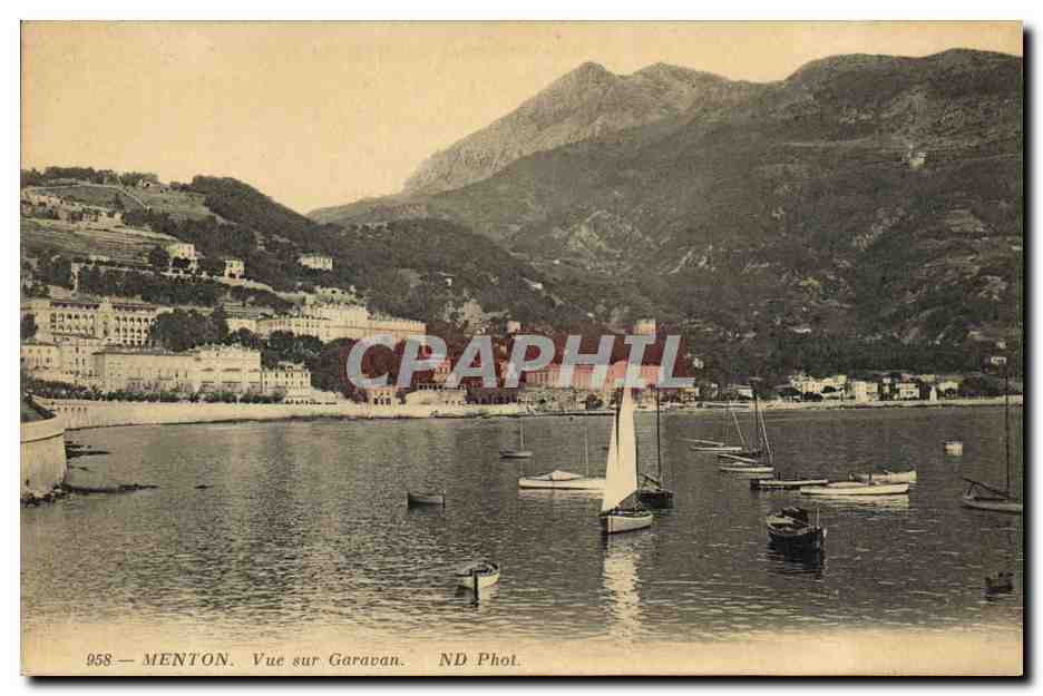 CPA Menton Vue sur Garavan Bateaux