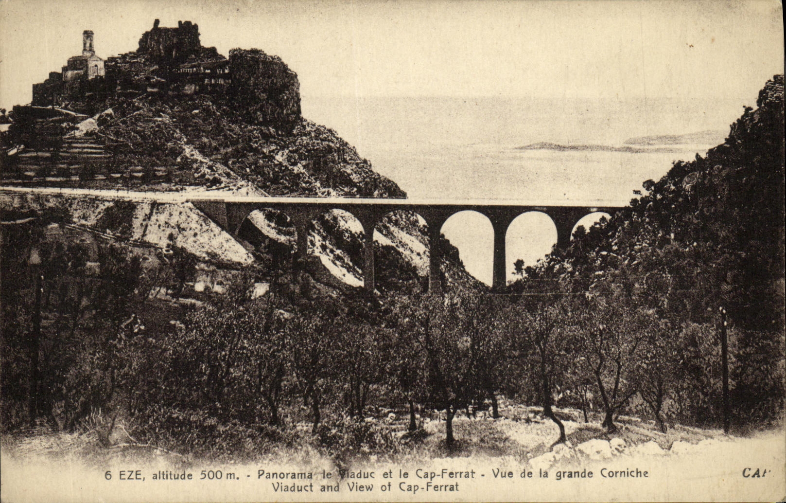Eze, altitude 500 m. — Panorama du viaduc et du Cap-Ferrat — Vue de la grande Corniche