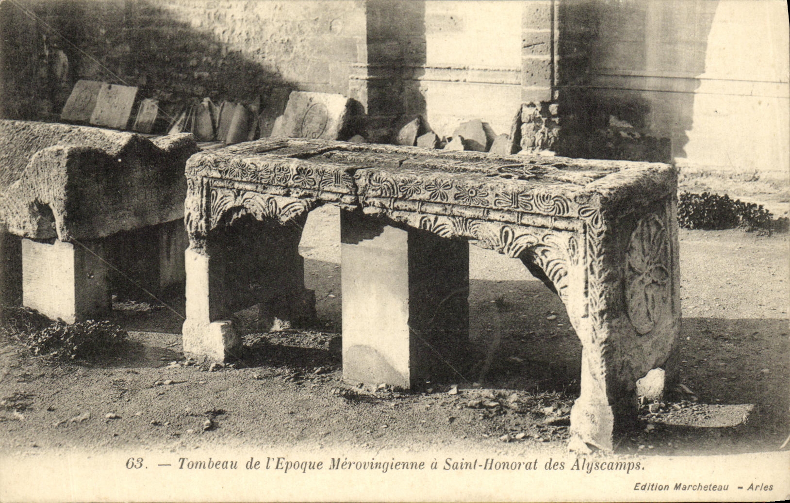 Tombeau de l'Époque Mérovingienne à Saint-Honorat des Alyscamps — Édition Marcheteau - Arles