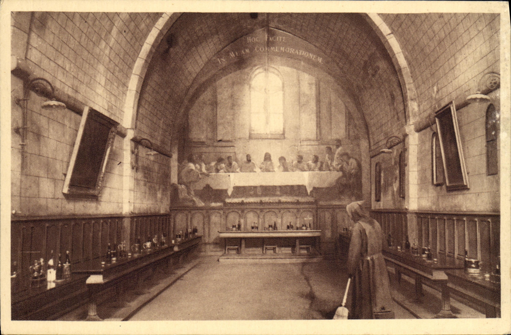 CPA Abbaye de N D de Lerins Ile Saint Honorat Le refectoire des Moines