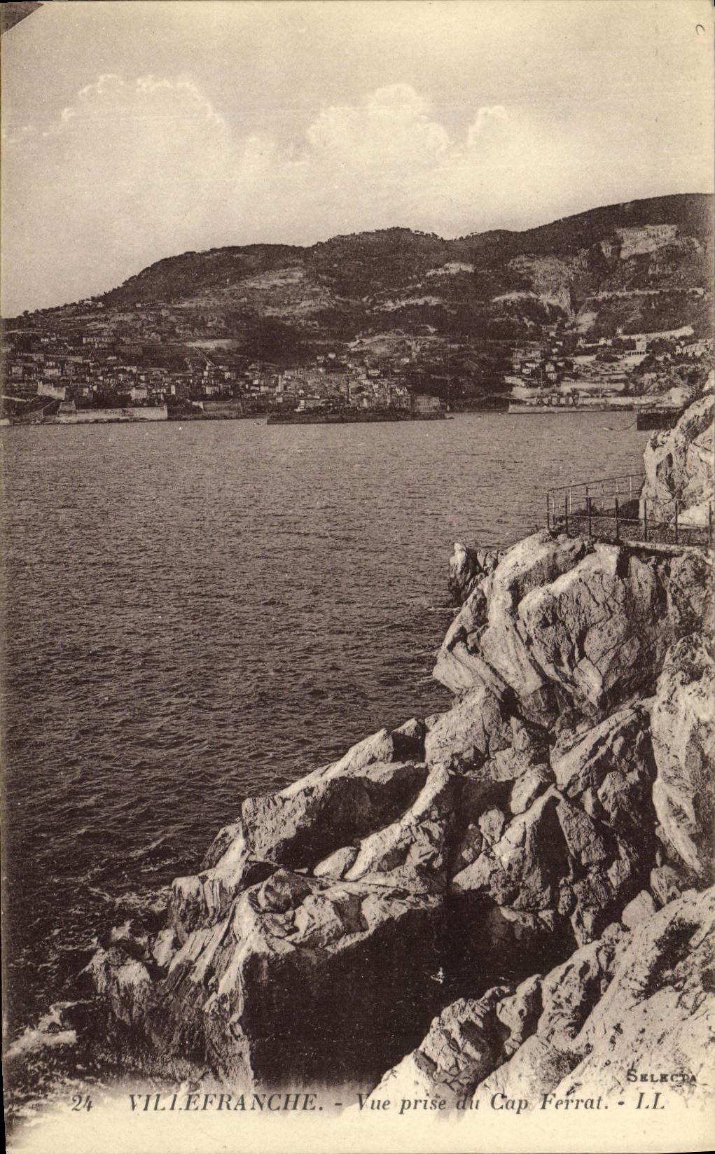 Villefranche - Vue prise du Cap Ferrat - Selecta