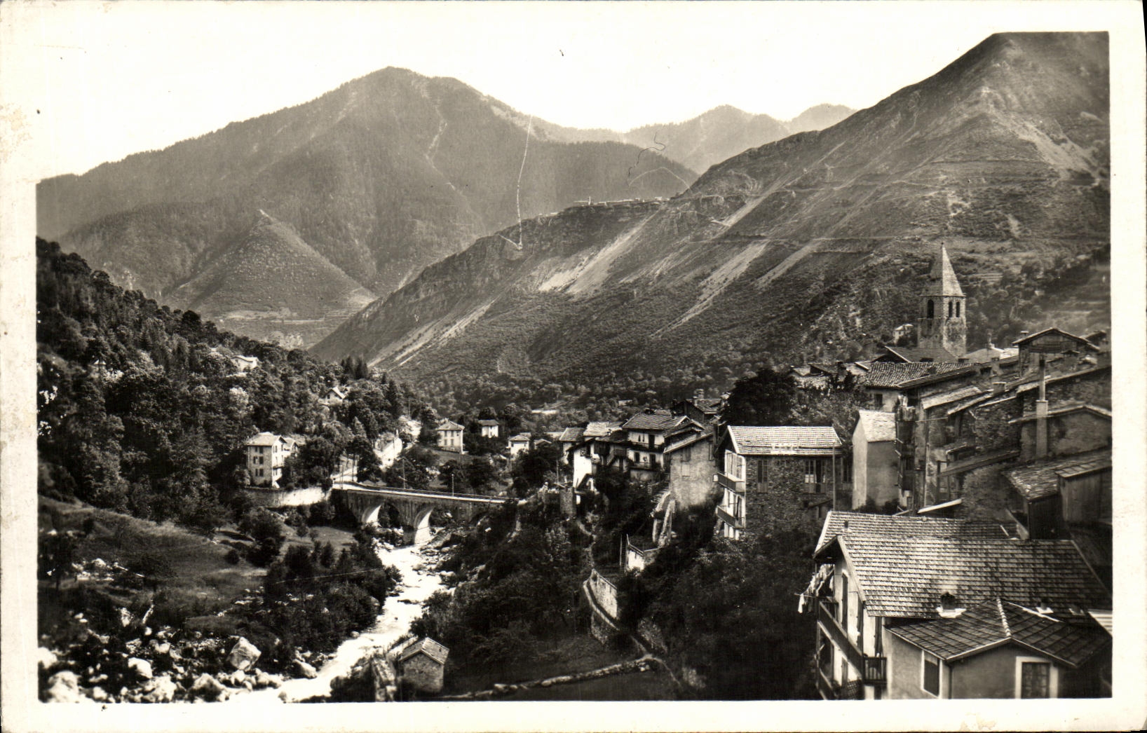 Saint-Martin-Vésubie — La Suisse Niçoise — Phot. Dhillerin (A.M.)