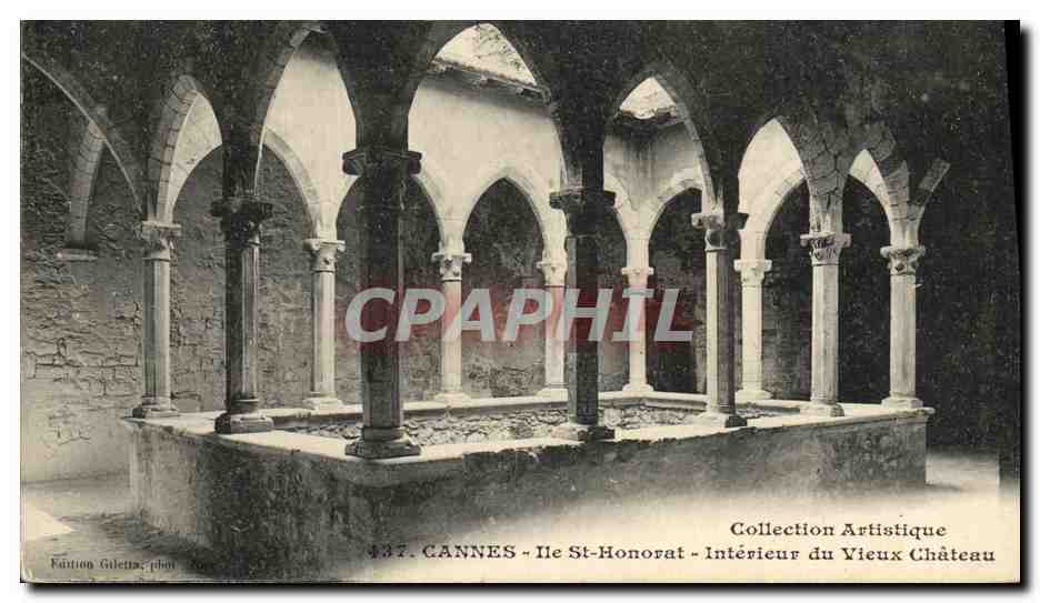 CPA Cannes Ille St Honorat Interieur du Vieux Chateau