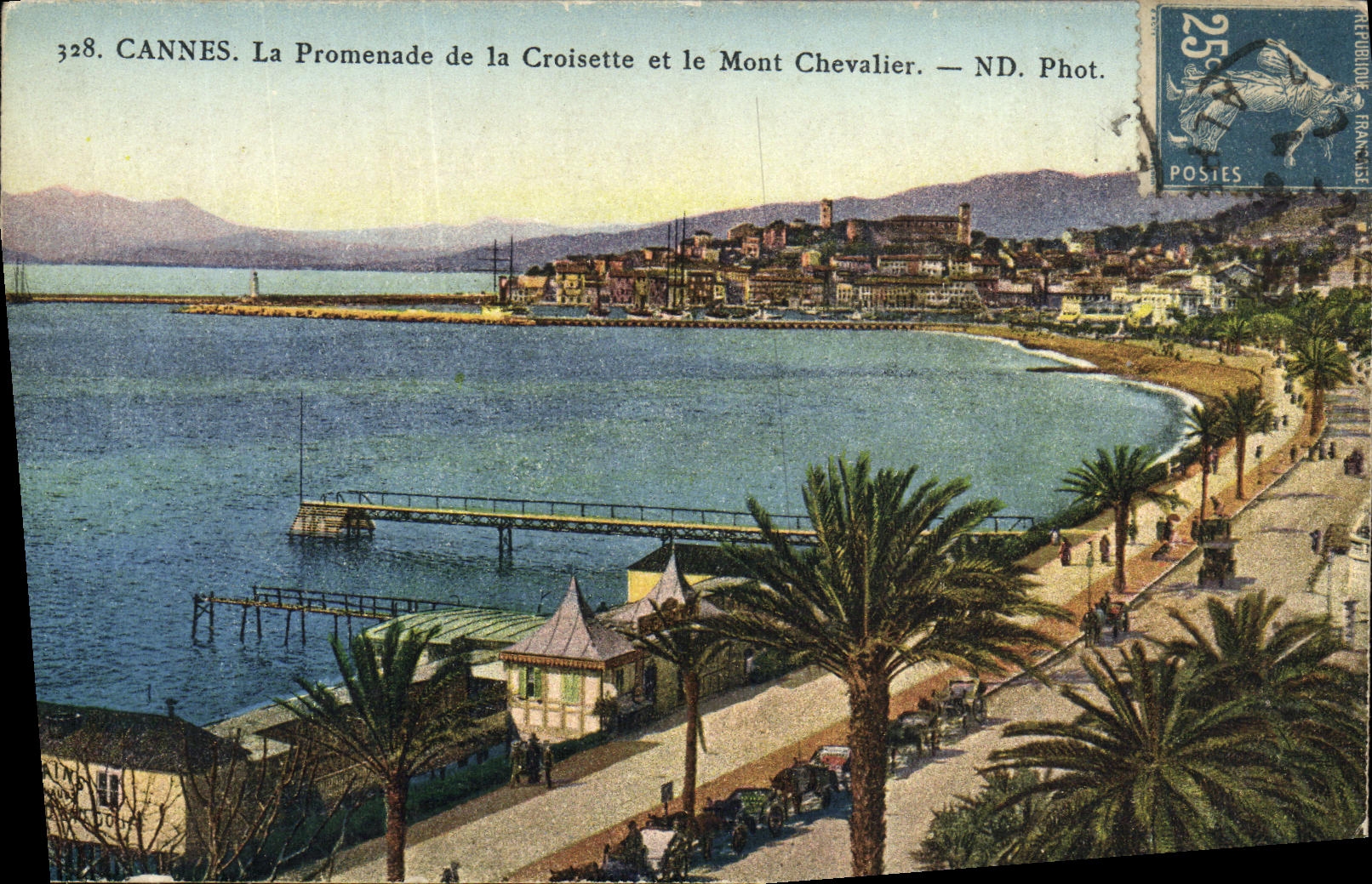 CPA Cannes La Promenade de la Croisette et le Mont Chevalier