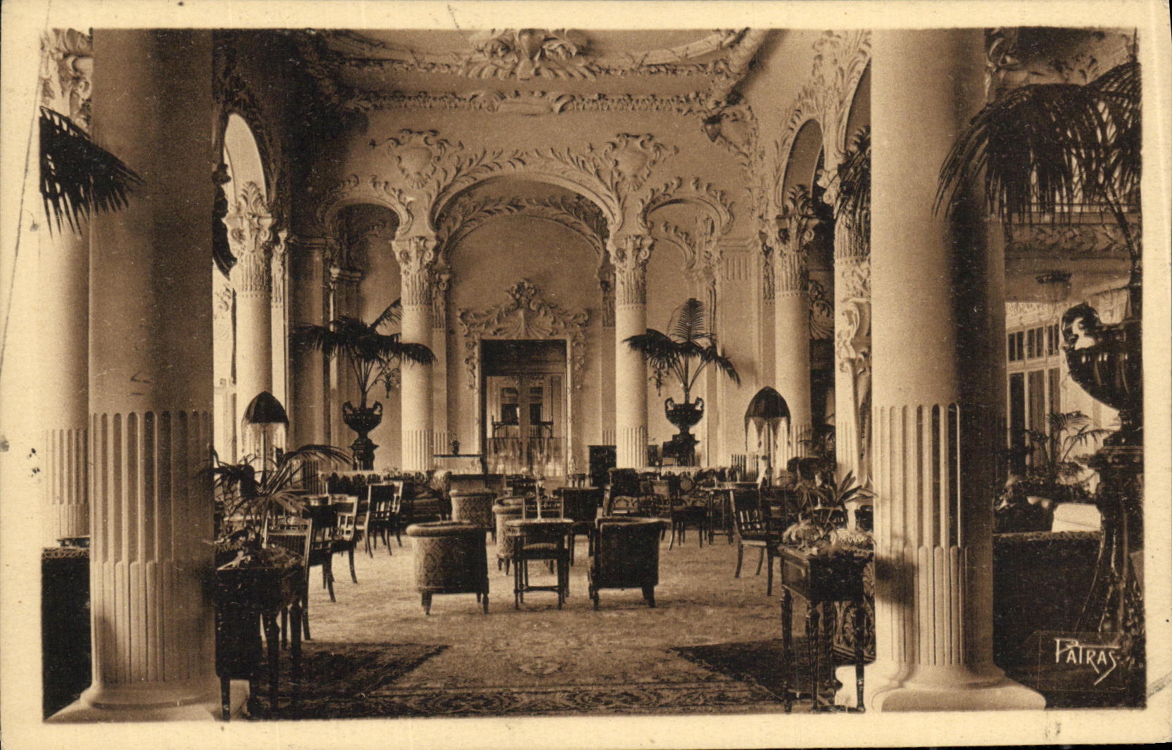 Hall du Gallia Palace — Cannes — Édition Patras