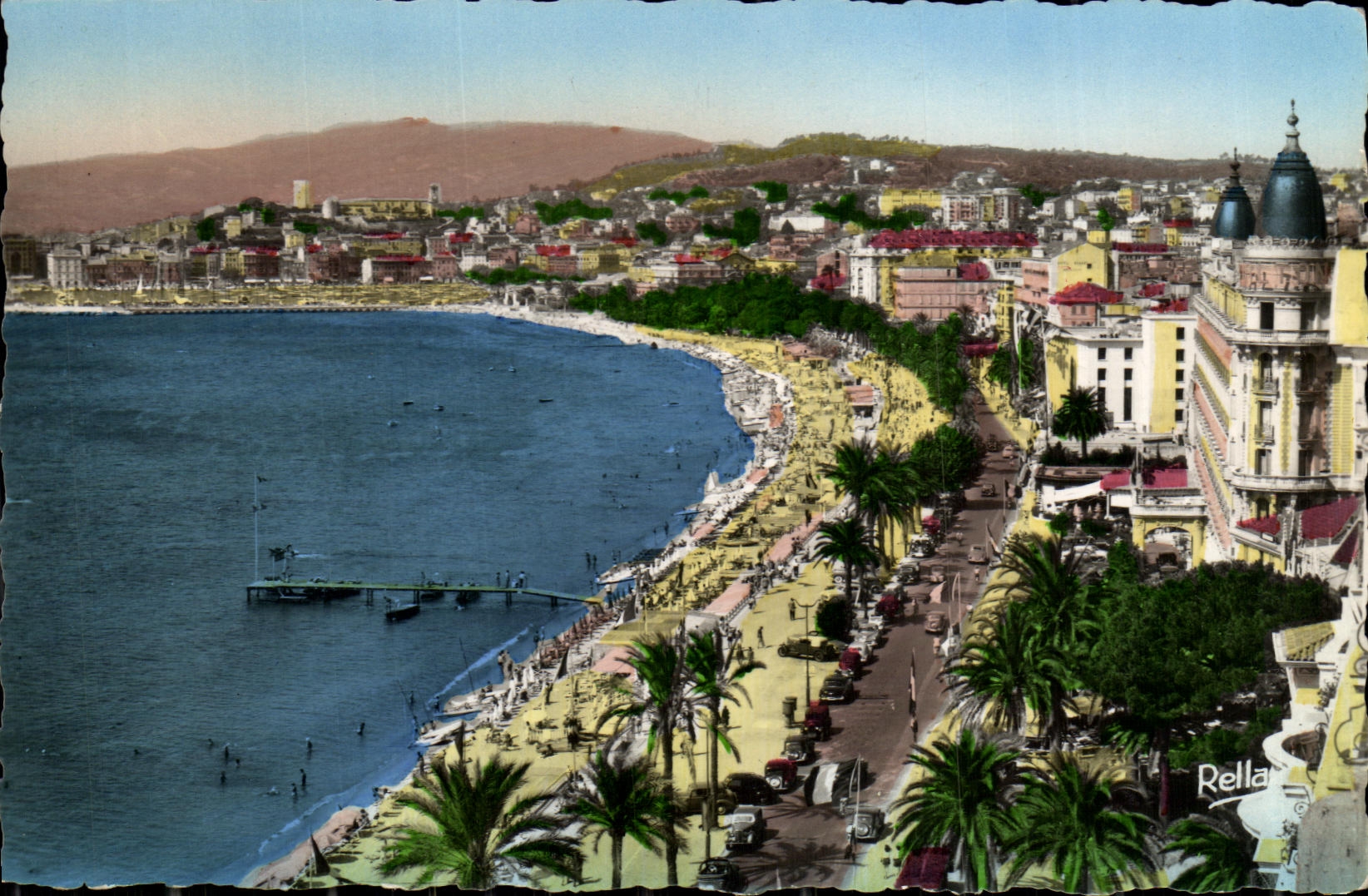 CPA Cannes Le Boulevard de la Croisette et le Mont Chevalier