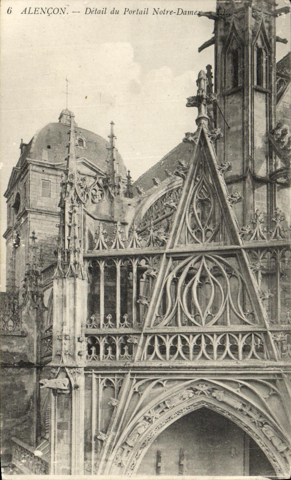 CPA Alencon Detail du Portail Notre Dame