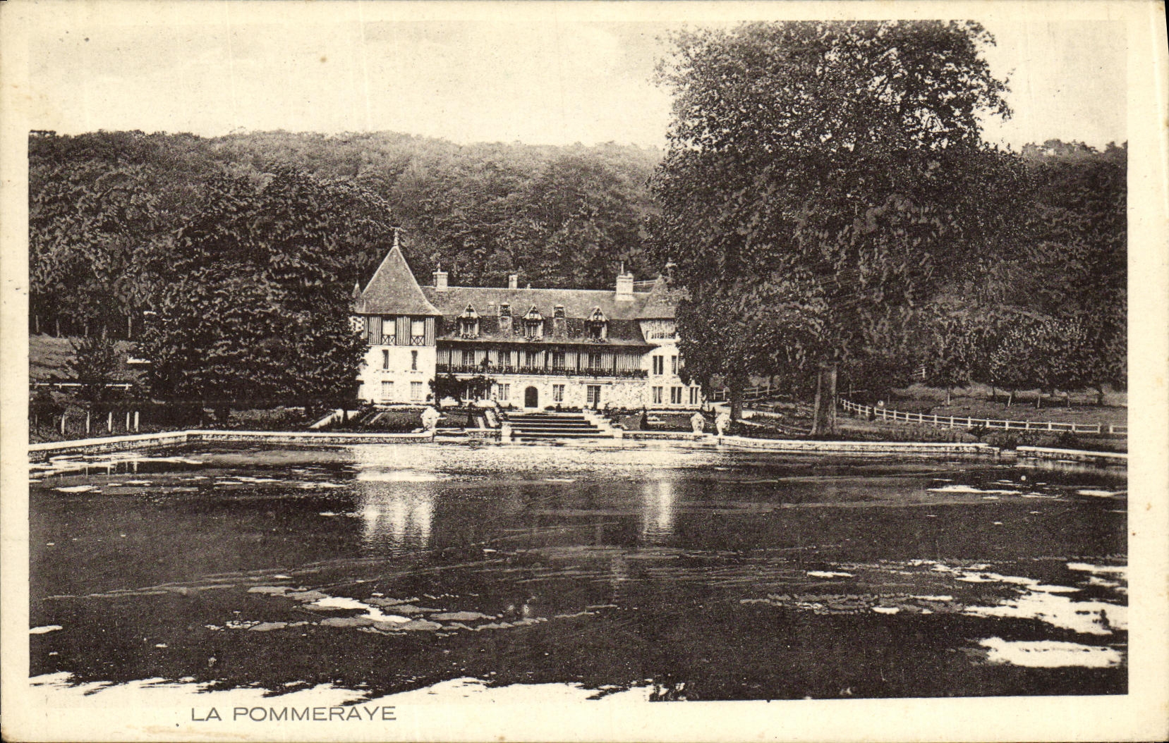 Château de La Pommeraye — vue du manoir et de son étang — éditeur non identifié