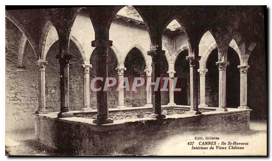 CPA Cannes Ille St Honorat Interieur du Vieux Chateau