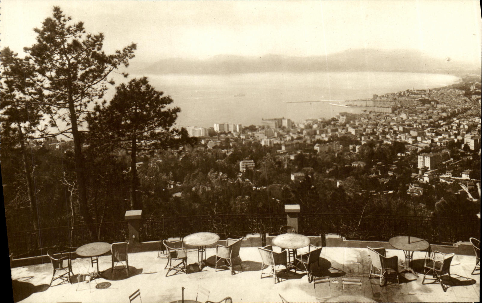 CPA Cannes Panorama vu de Super Cannes