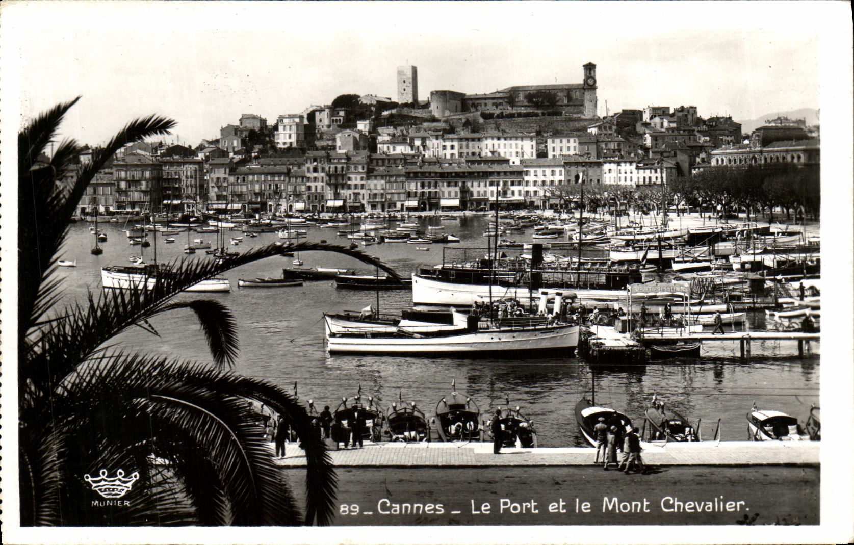CPA Cannes Le Port et le Mont Chevalier Bateaux