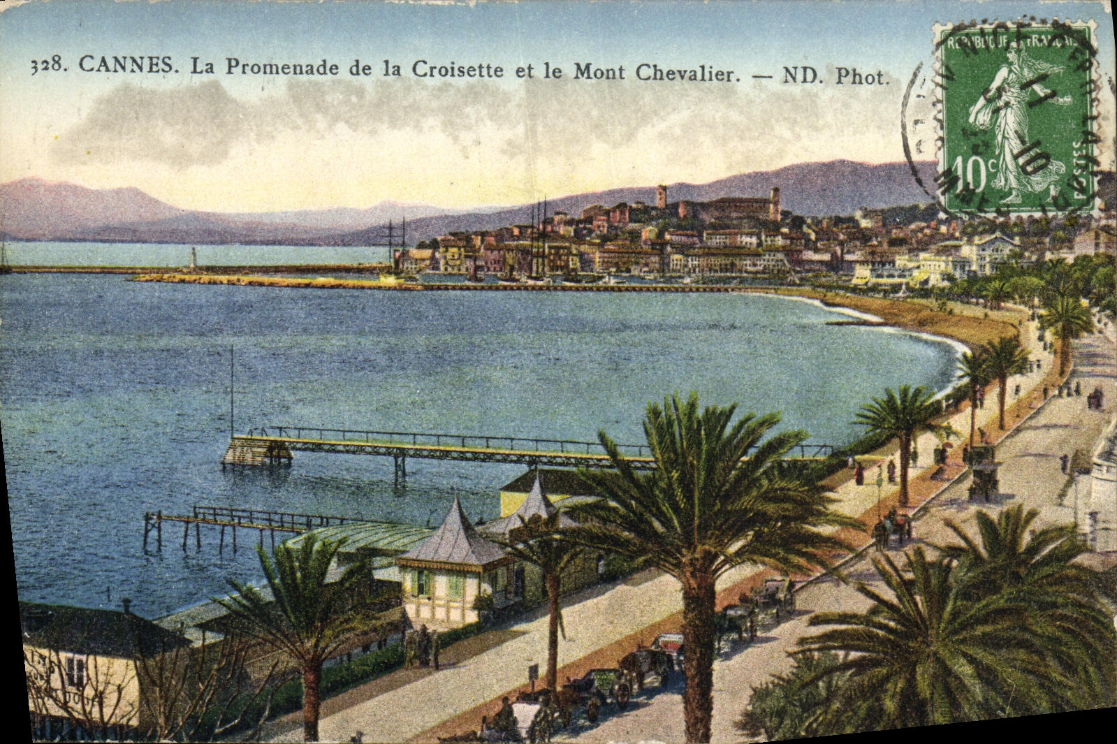 CPA Cannes La Promenade de la Croisette et le Mont Chevalier